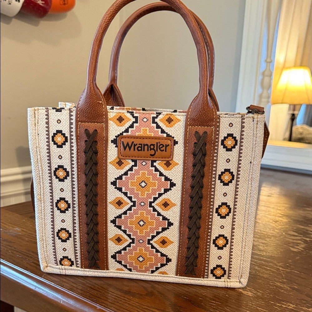 Wrangler Women's Purse!